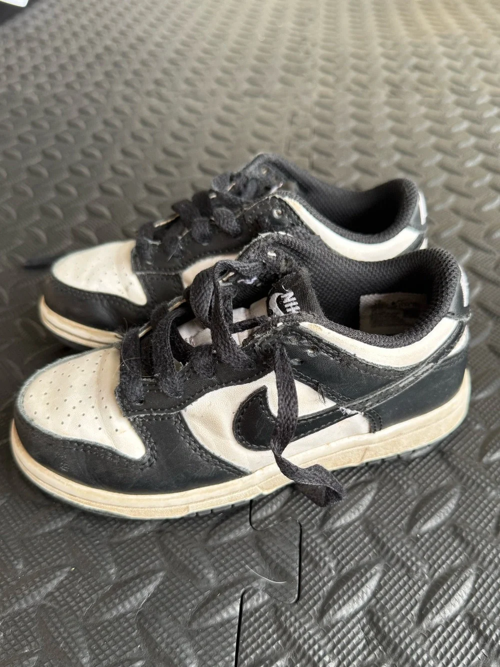 Nike Dunk Low-Top Sneakers
